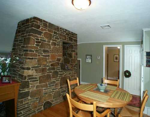 93 Dexterdale Drive Warwick, RI 02886 - Photo 4 of 8 Dining Room.