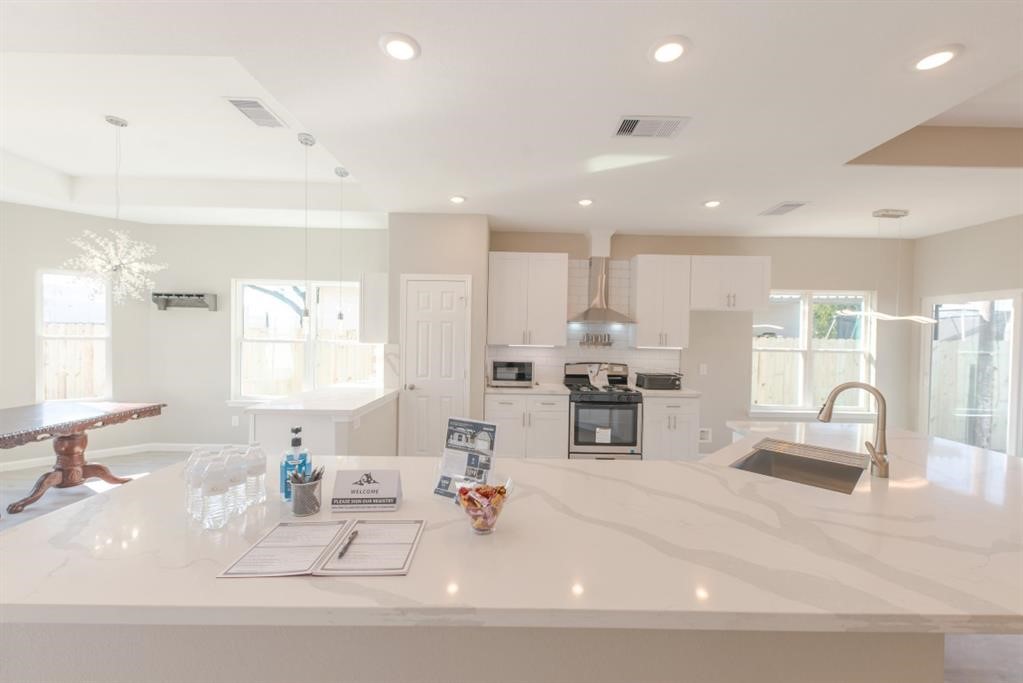 10274 Porto Rico Road Houston, TX 77041 - Photo 9 of 22