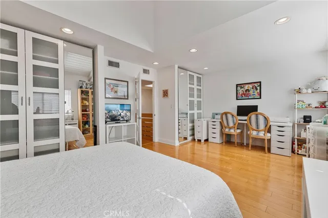 $1,077,000 | 4222 Troost Avenue, Unit 21, Studio City, CA 91604