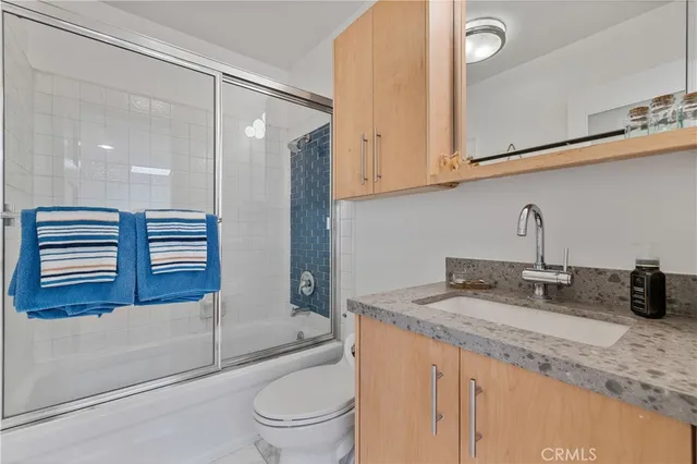 $1,077,000 | 4222 Troost Avenue, Unit 21, Studio City, CA 91604