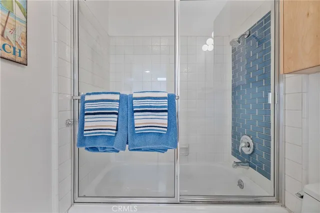 $1,077,000 | 4222 Troost Avenue, Unit 21, Studio City, CA 91604