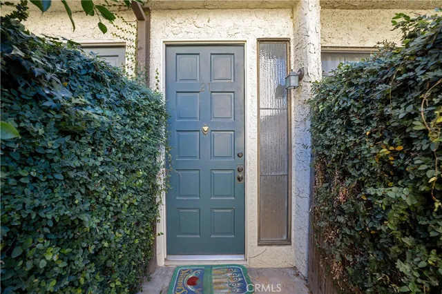 $1,077,000 | 4222 Troost Avenue, Unit 21, Studio City, CA 91604