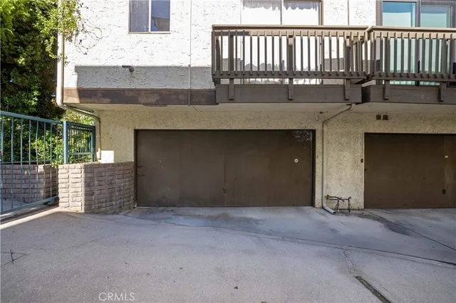 $1,077,000 | 4222 Troost Avenue, Unit 21, Studio City, CA 91604