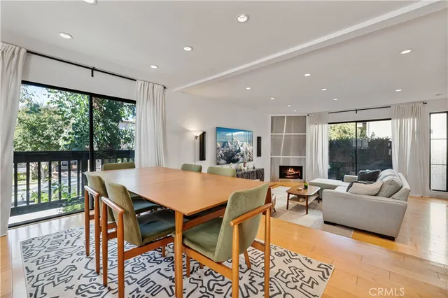 $1,077,000 | 4222 Troost Avenue, Unit 21, Studio City, CA 91604