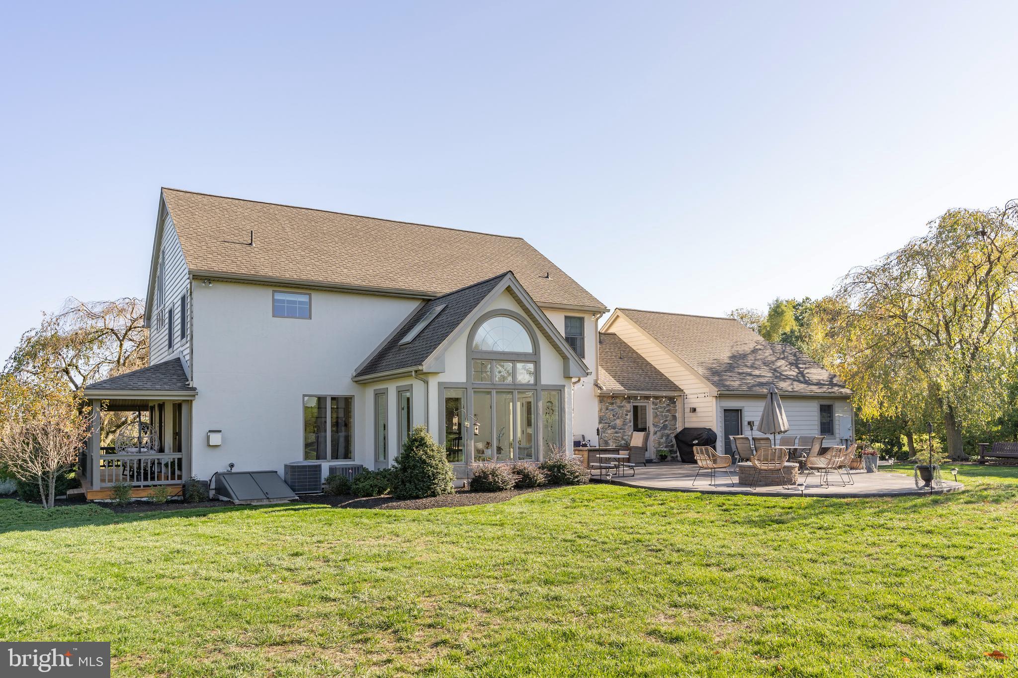 3020 Meadow View Road Manheim, PA 17545 - Photo 73 of 108 a front view of a house with a big yard and a large tree