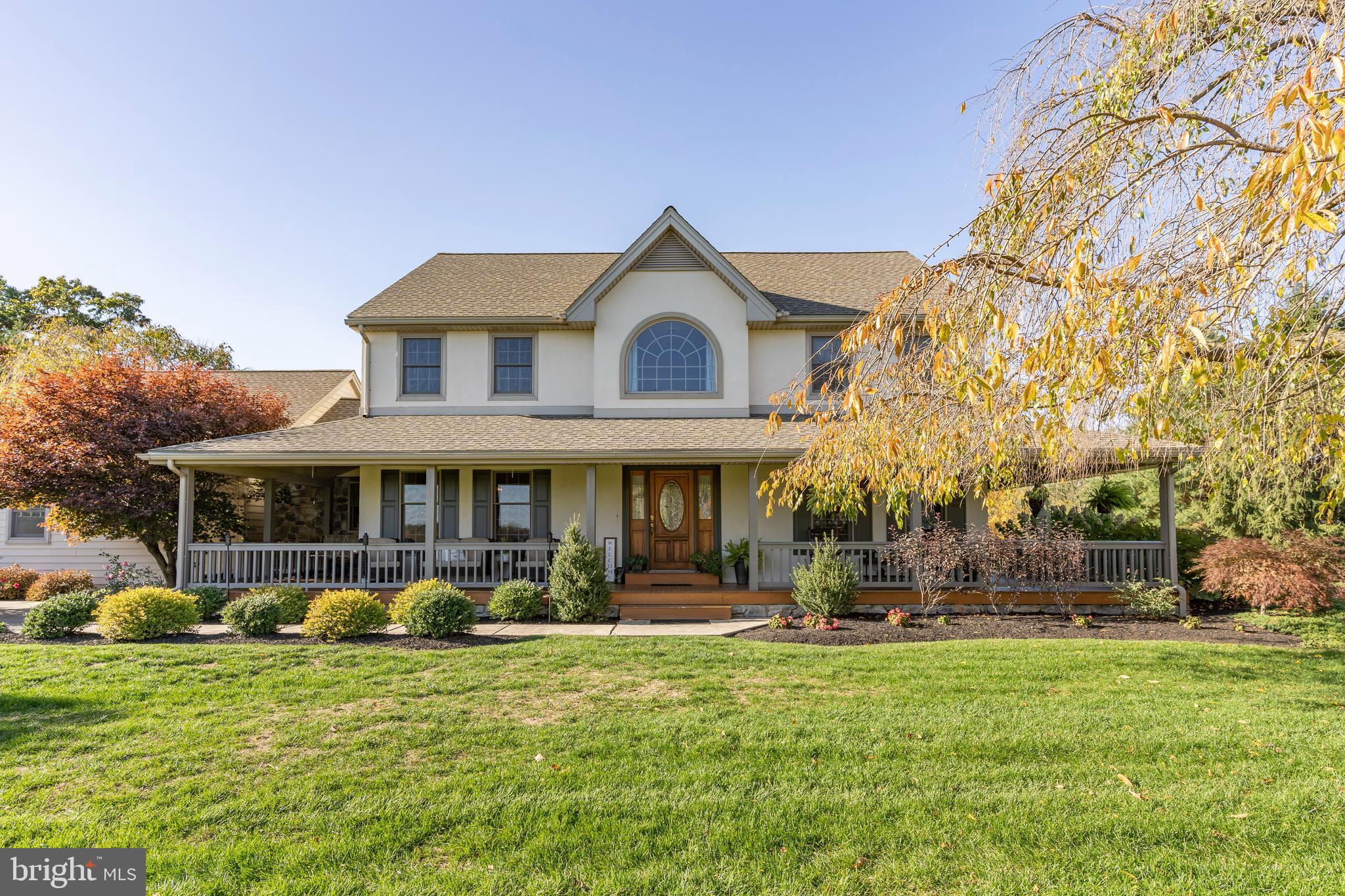 3020 Meadow View Road Manheim, PA 17545 - Photo 87 of 108 a front view of a house with garden