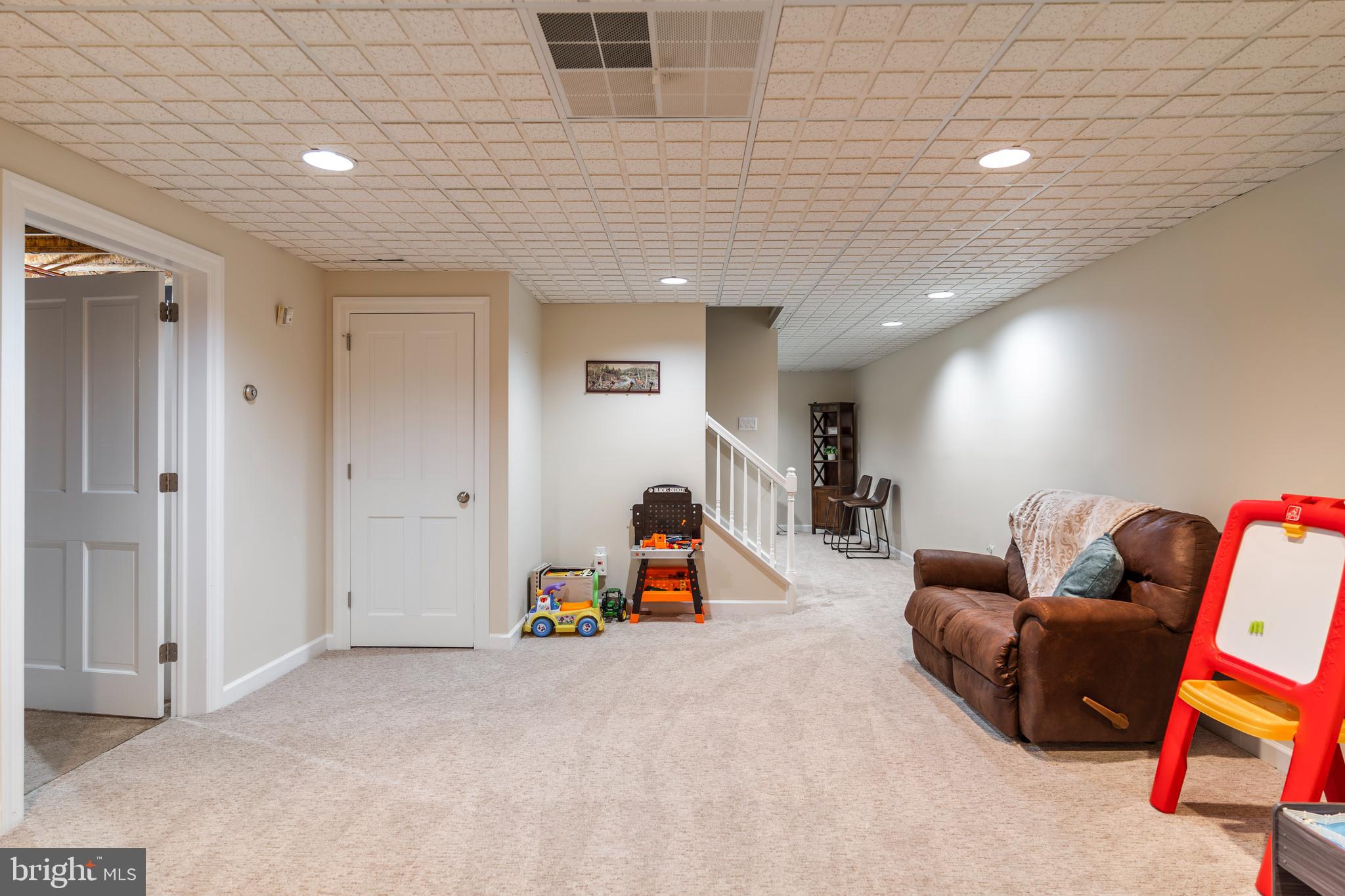 3020 Meadow View Road Manheim, PA 17545 - Photo 10 of 108