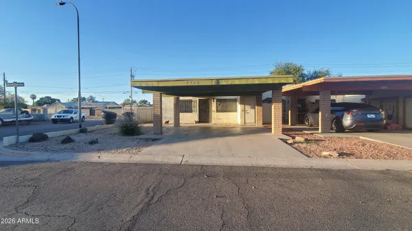 $1,800 | 4776 West Vía Cynthia, Glendale, AZ 85301