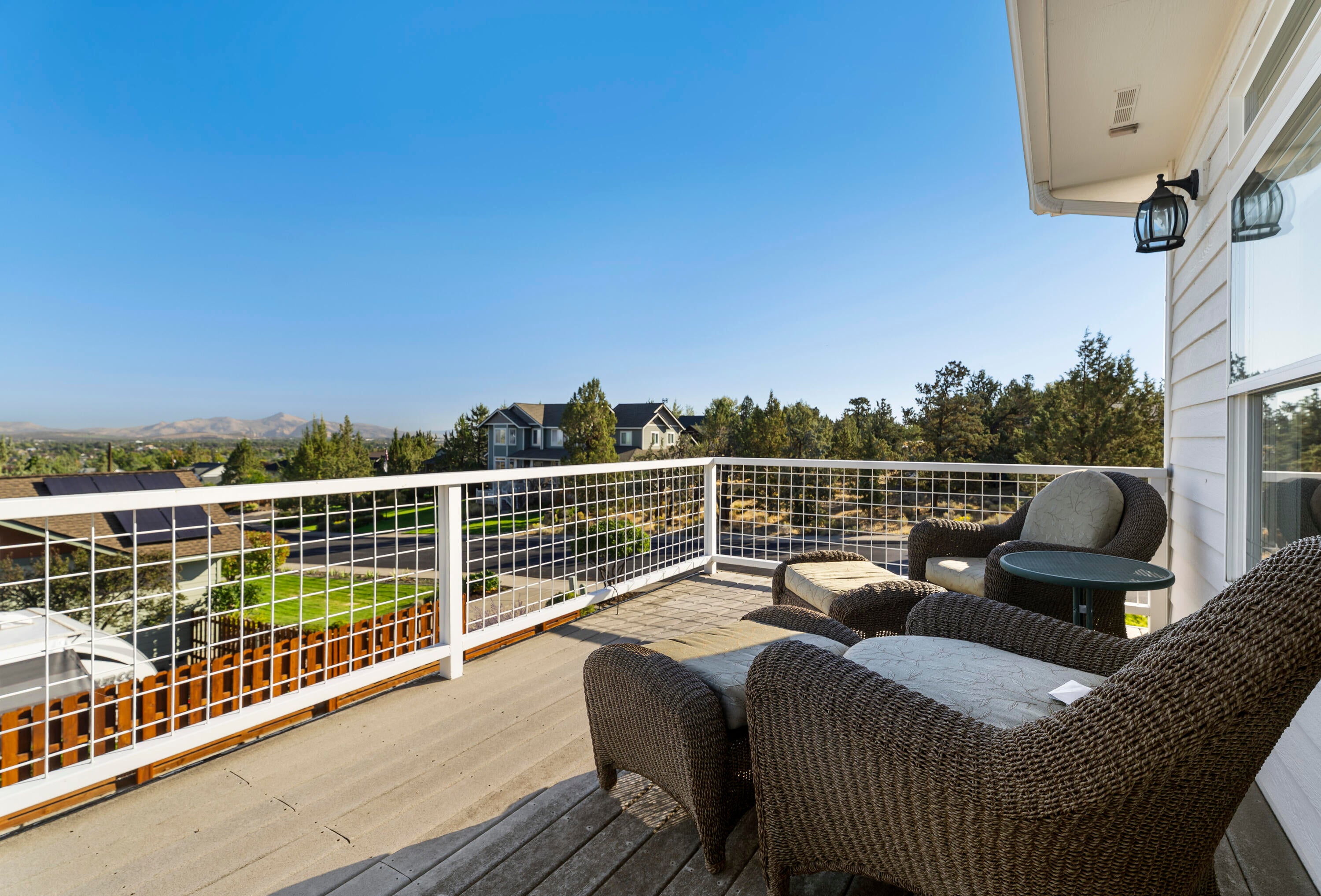 3735 Southwest Timber Avenue Redmond, OR 97756 - Photo 29 of 46 Back Deck