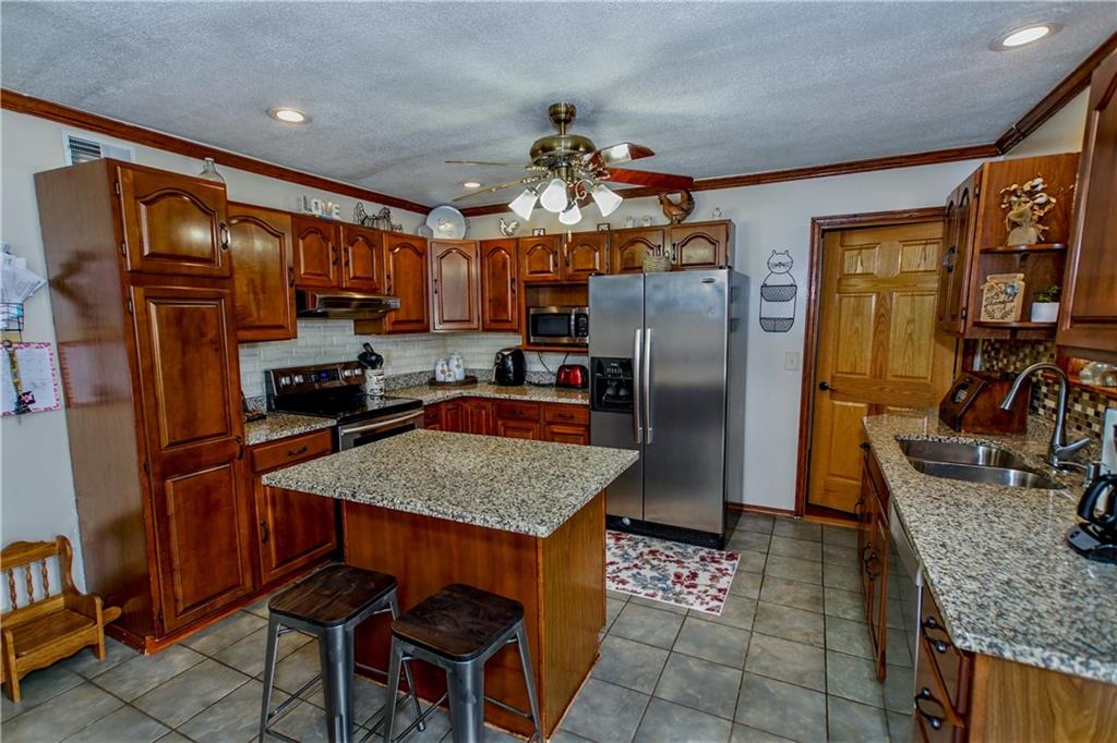 192 Clover Top Road Markleysburg, PA 15459 - Photo 5 of 25