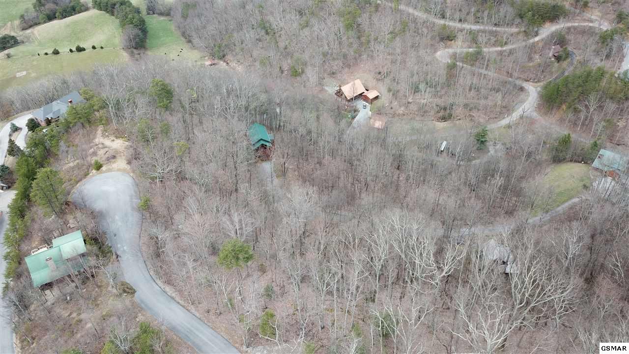 28 Wolf Way Sevierville, TN 37862 - Photo 3 of 7