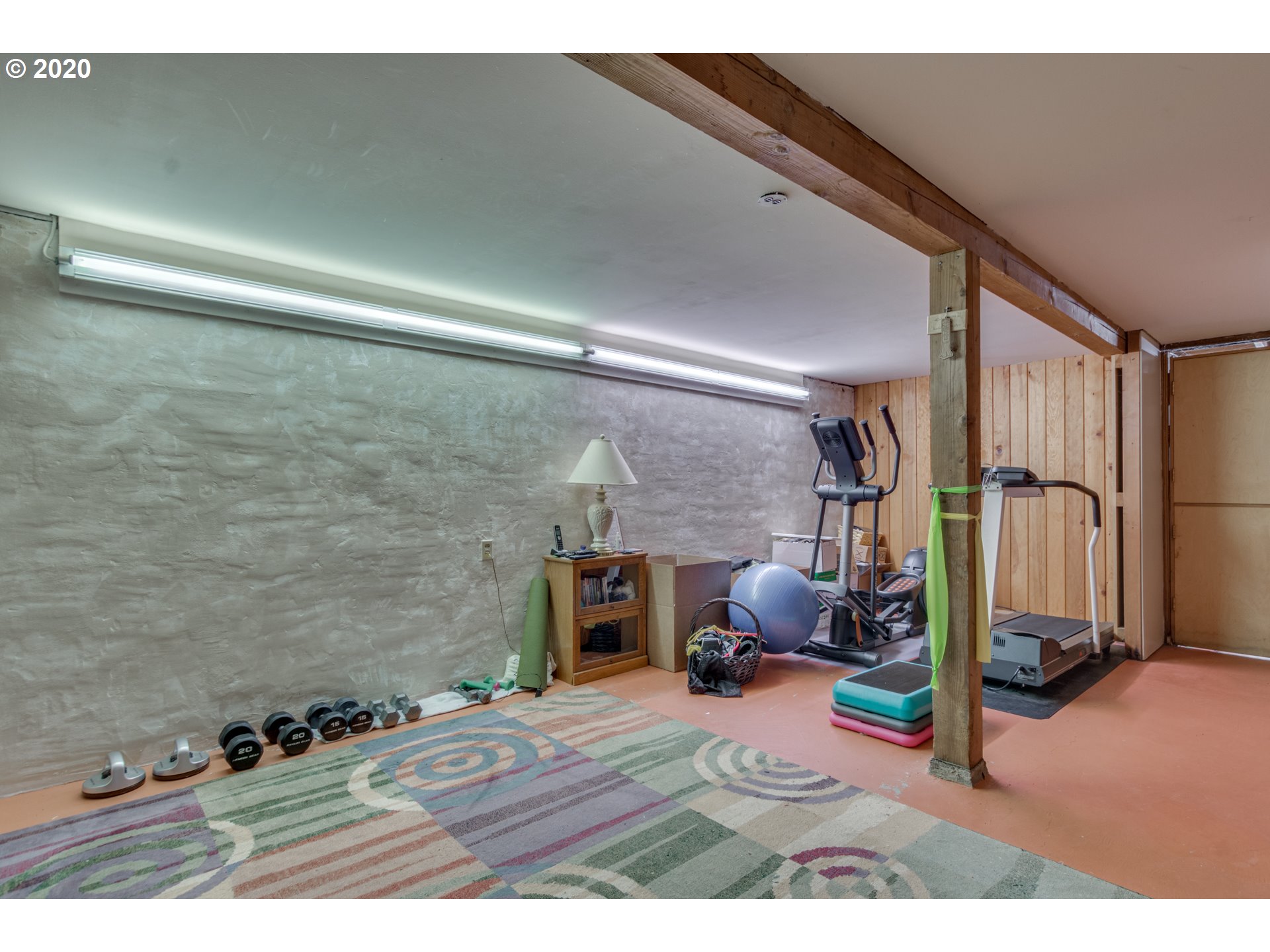 1650 North Royle Road Ridgefield, WA 98642 - Photo 14 of 32 a bedroom with a bed and a dresser