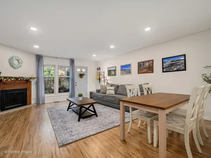 $849,900 | 492 West Belmont Avenue, Chicago, IL 60657