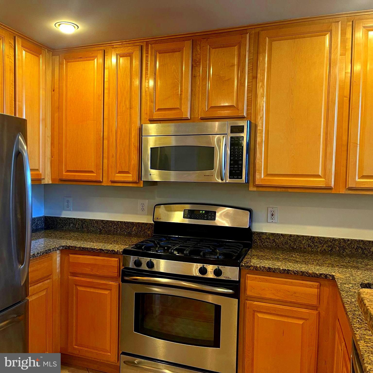 12000 Market Street, Unit 478 Reston, VA 20190 - Photo 4 of 15 Kitchen
