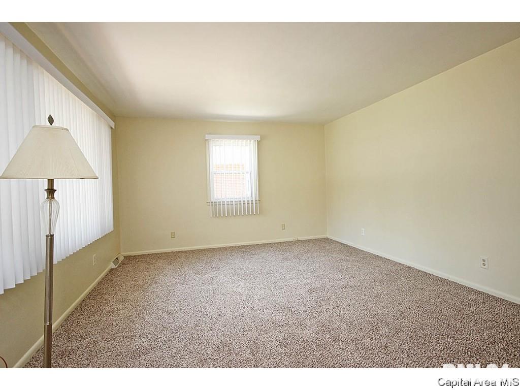 38 Radcliff Road Springfield, IL 62703 - Photo 6 of 33
