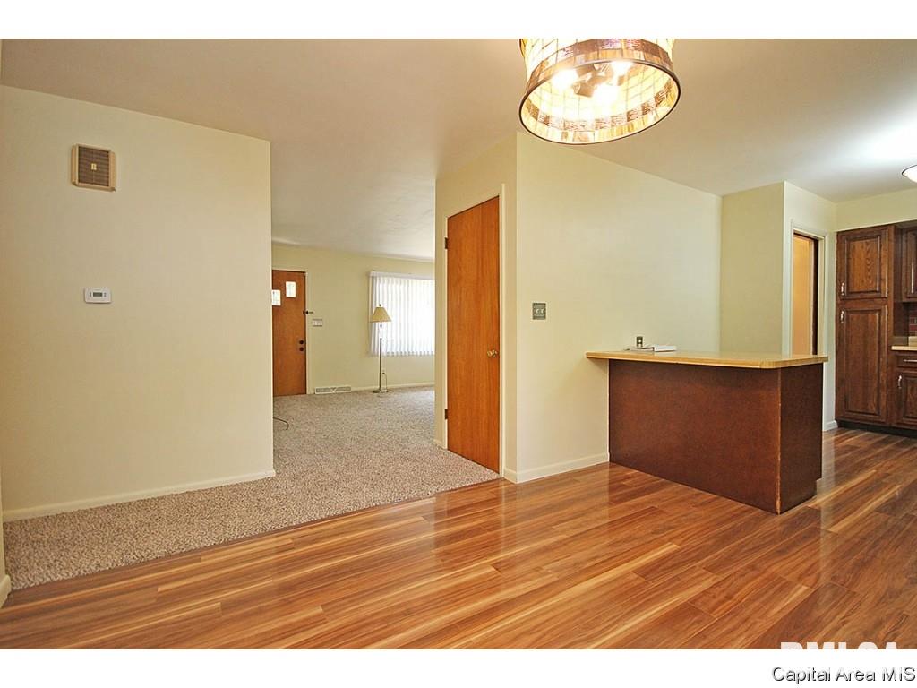 38 Radcliff Road Springfield, IL 62703 - Photo 7 of 33