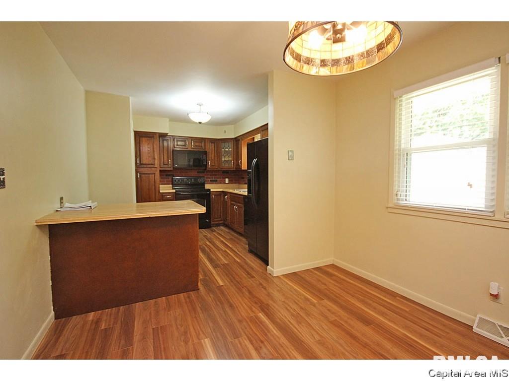 38 Radcliff Road Springfield, IL 62703 - Photo 9 of 33