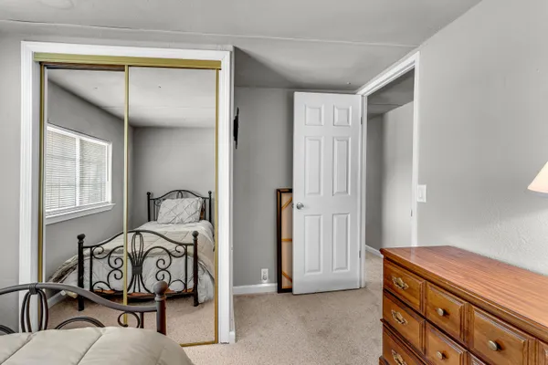 a view of an entryway with furniture