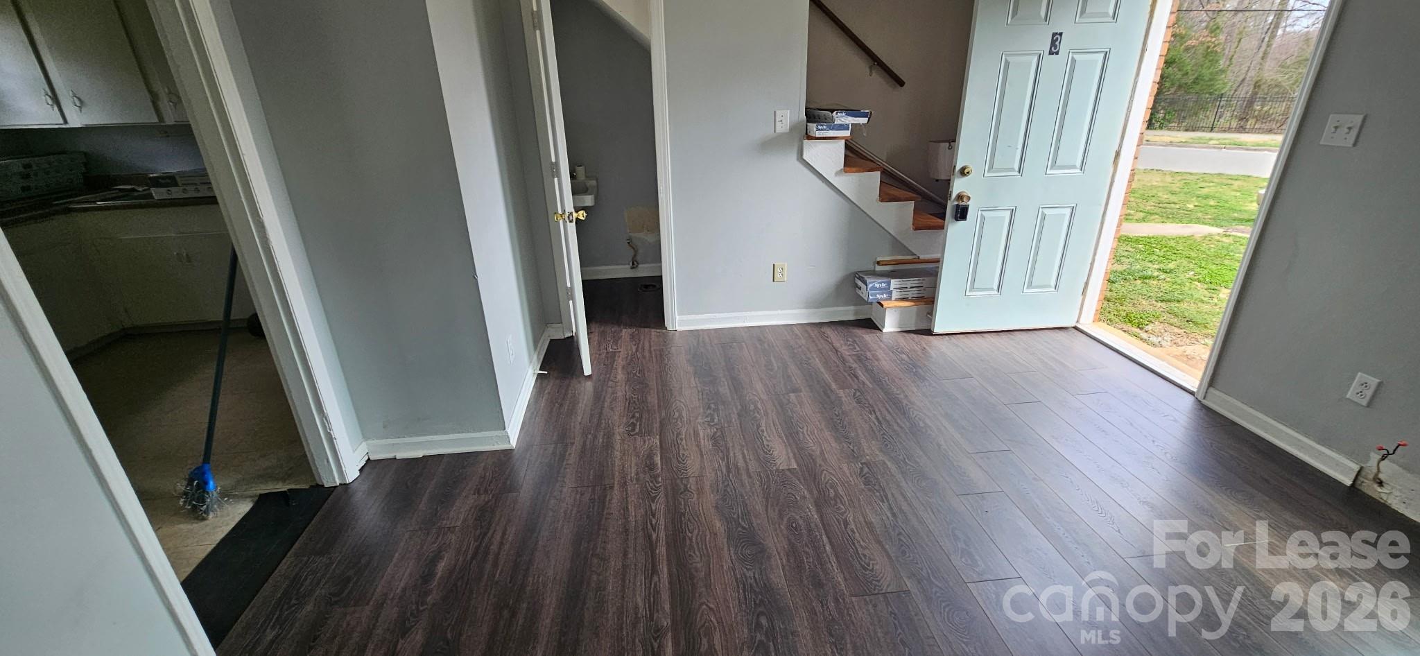 2667 Dr Carver Road Charlotte, NC 28208 - Photo 2 of 17