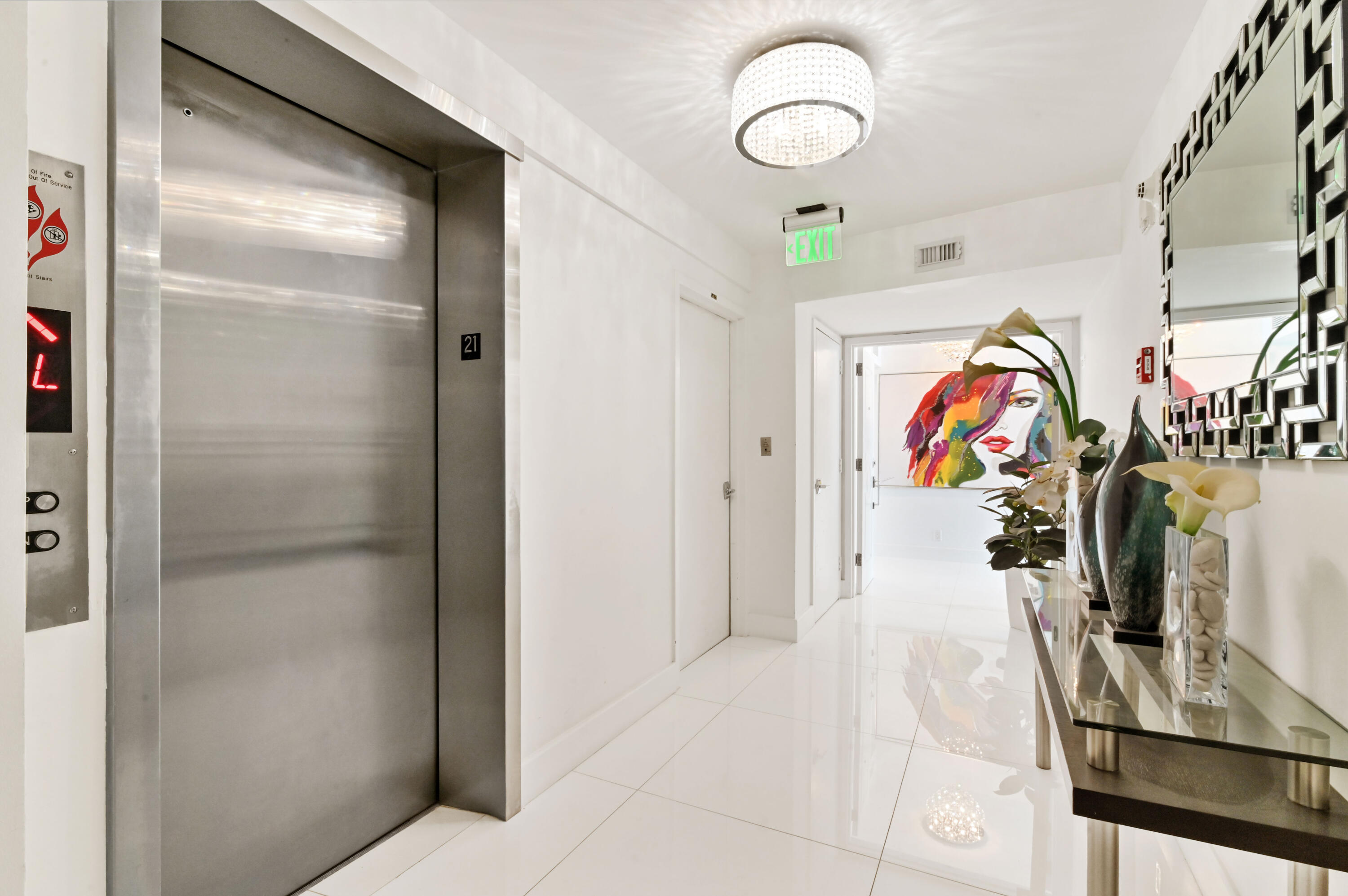 2800 South Ocean Boulevard, Unit 21E Boca Raton, FL 33432 - Photo 2 of 60 Semi-Private Elevator Lobby Entrance