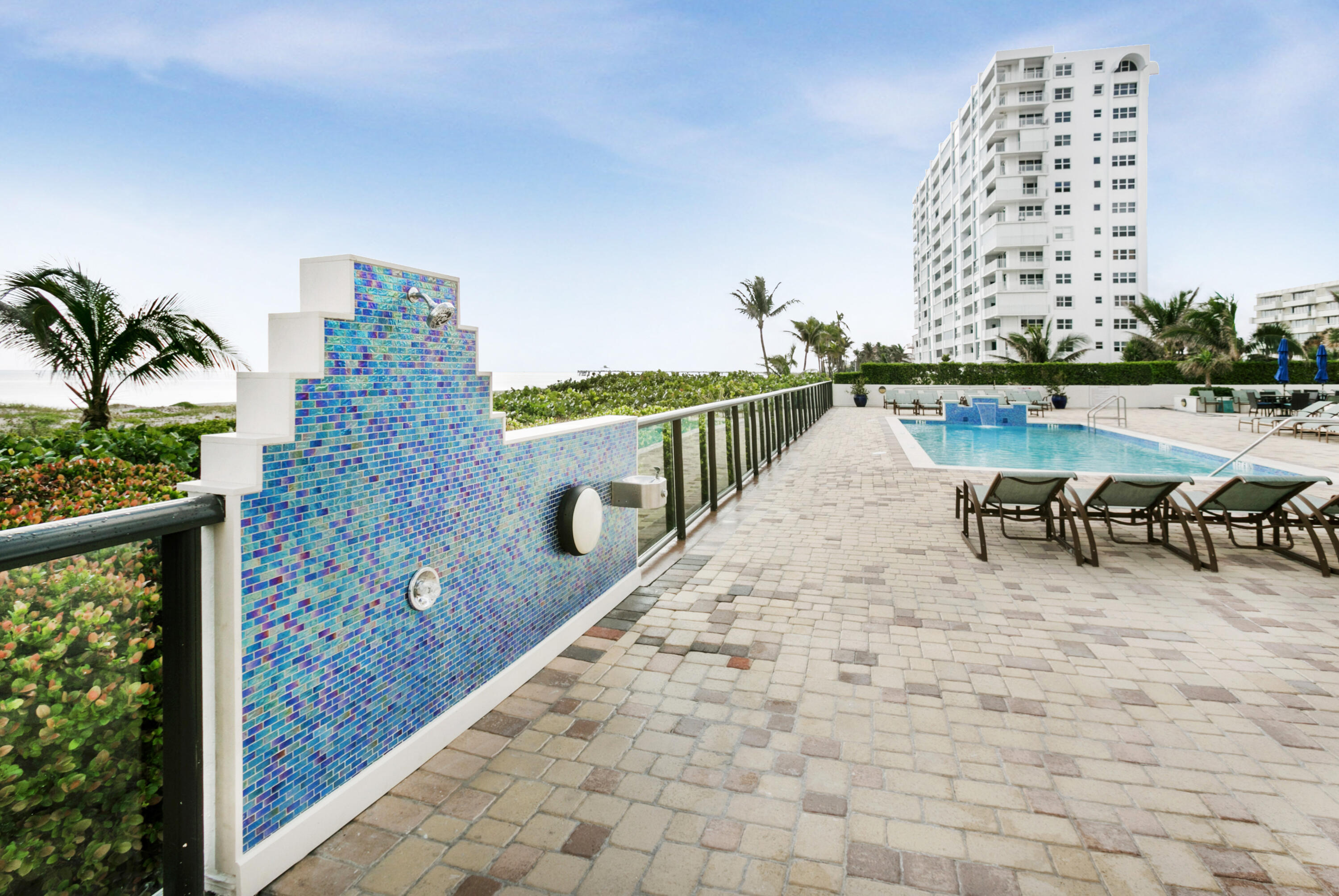 2800 South Ocean Boulevard, Unit 21E Boca Raton, FL 33432 - Photo 54 of 60 OCEANFRONT Pool Area