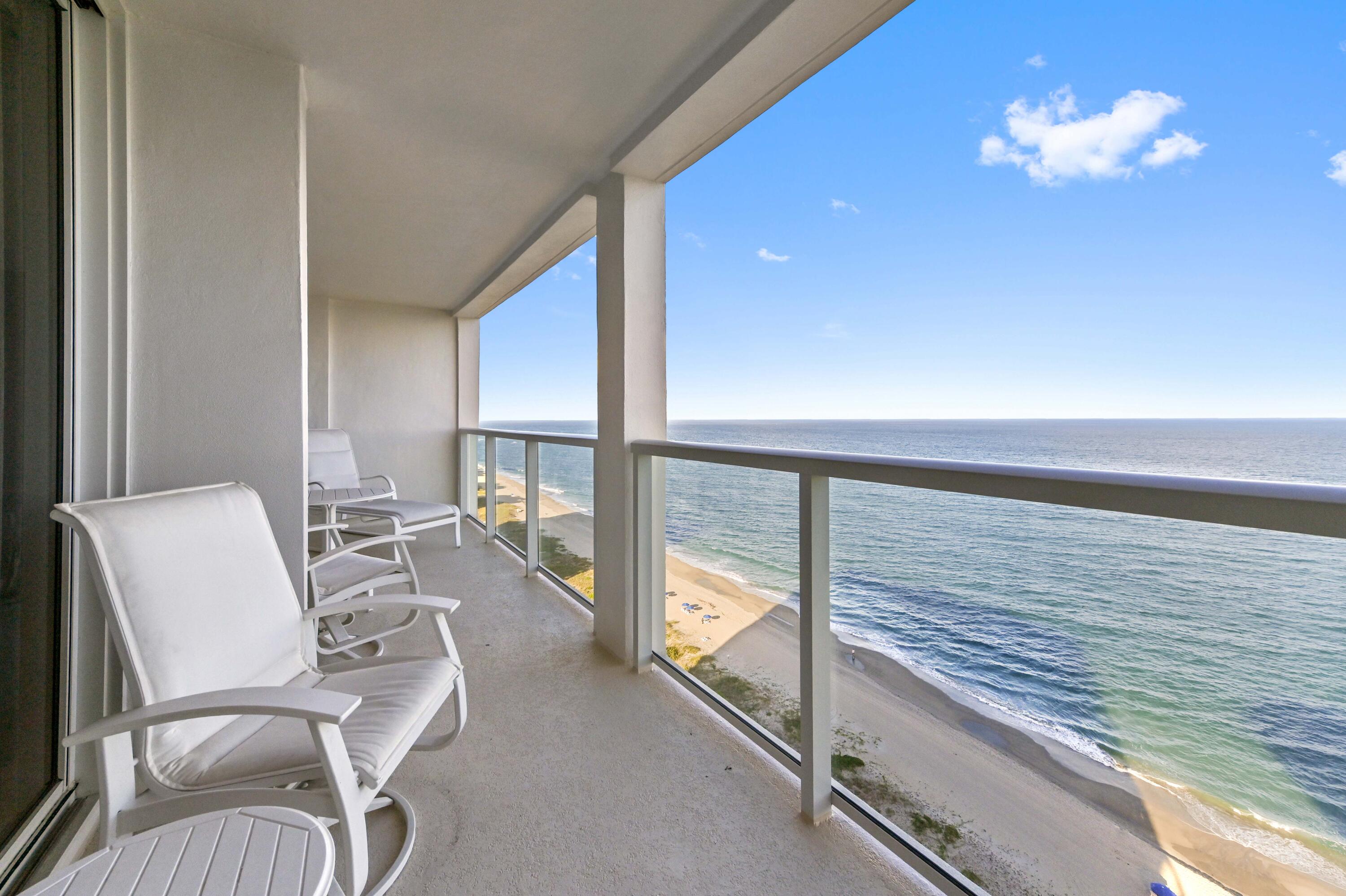 2800 South Ocean Boulevard, Unit 21E Boca Raton, FL 33432 - Photo 7 of 60 a view of a livingroom with furniture