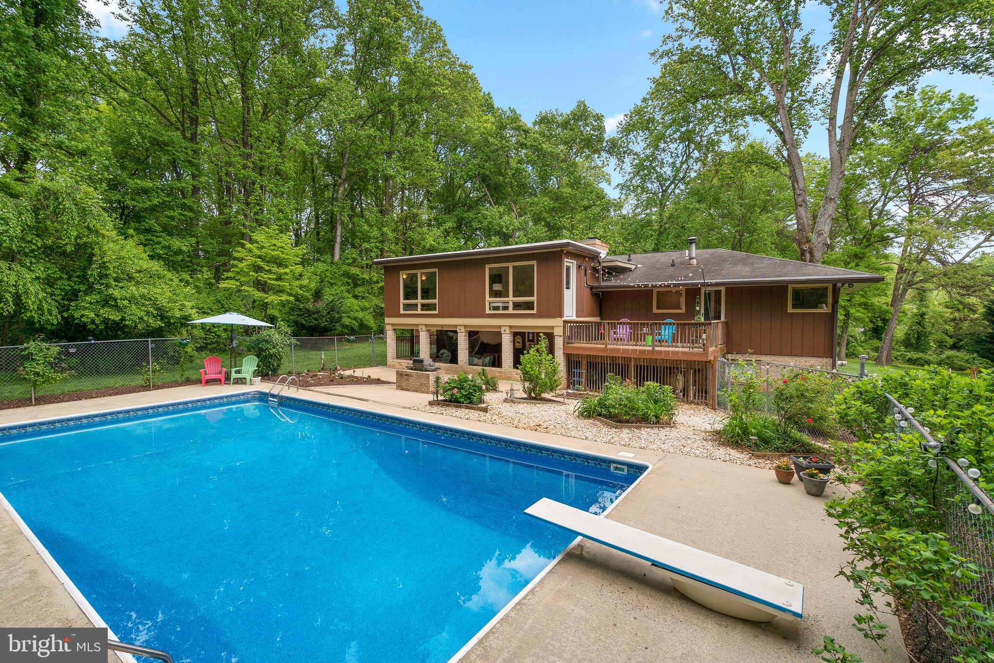 16208 Old Orchard Road Silver Spring, MD 20905 - Photo 50 of 64 Pool and Patio