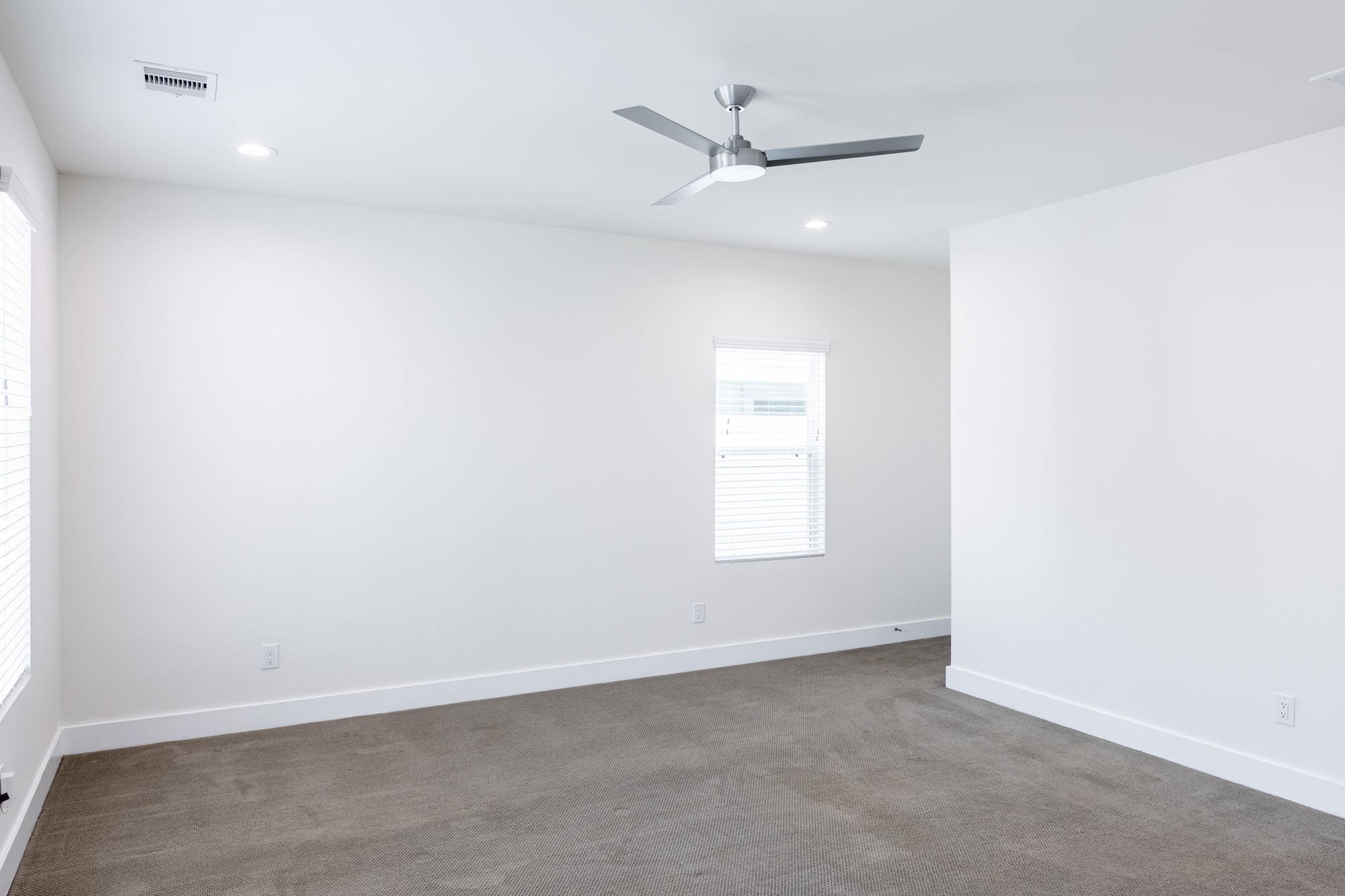 5416 Robusto Place Houston, TX 77091 - Photo 10 of 21 Master Bedroom