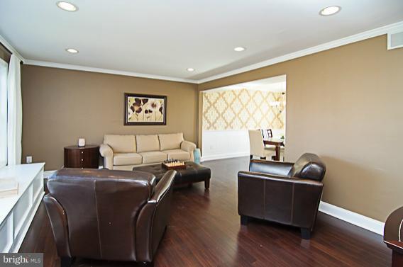 8469 Roberts Road Ellicott City, MD 21043 - Photo 1 of 30 Mahogany Bamboo Hardwoods thruout 1st floor