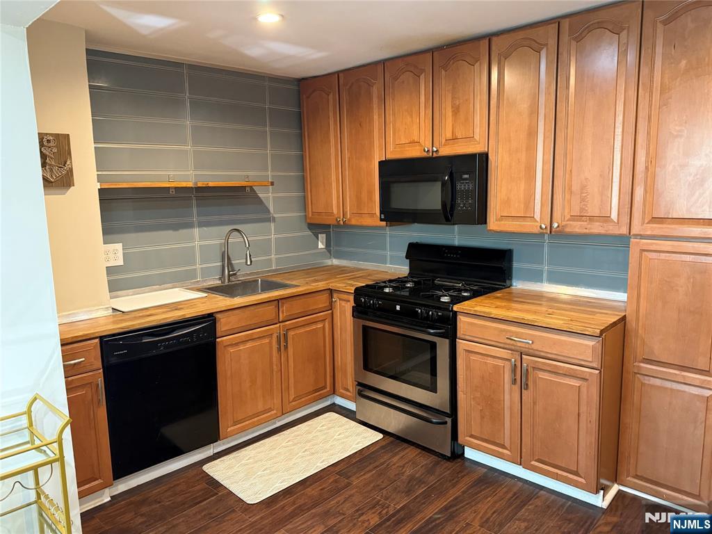 226 Louis Street, Unit 1 Hackensack, NJ 07601 - Photo 9 of 18
