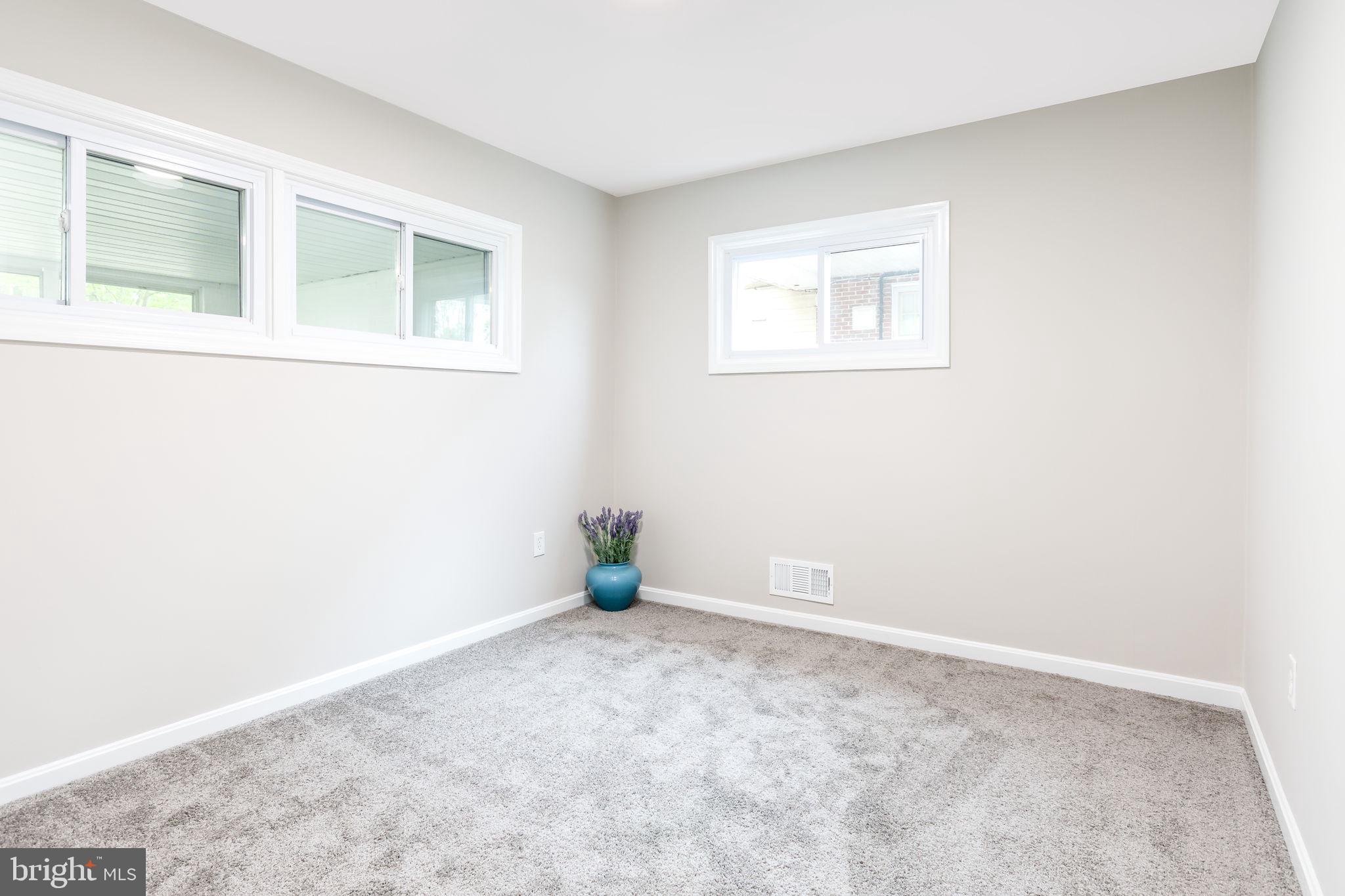 2477 Woodcroft Road Baltimore, MD 21234 - Photo 10 of 27 Gallery Image 10