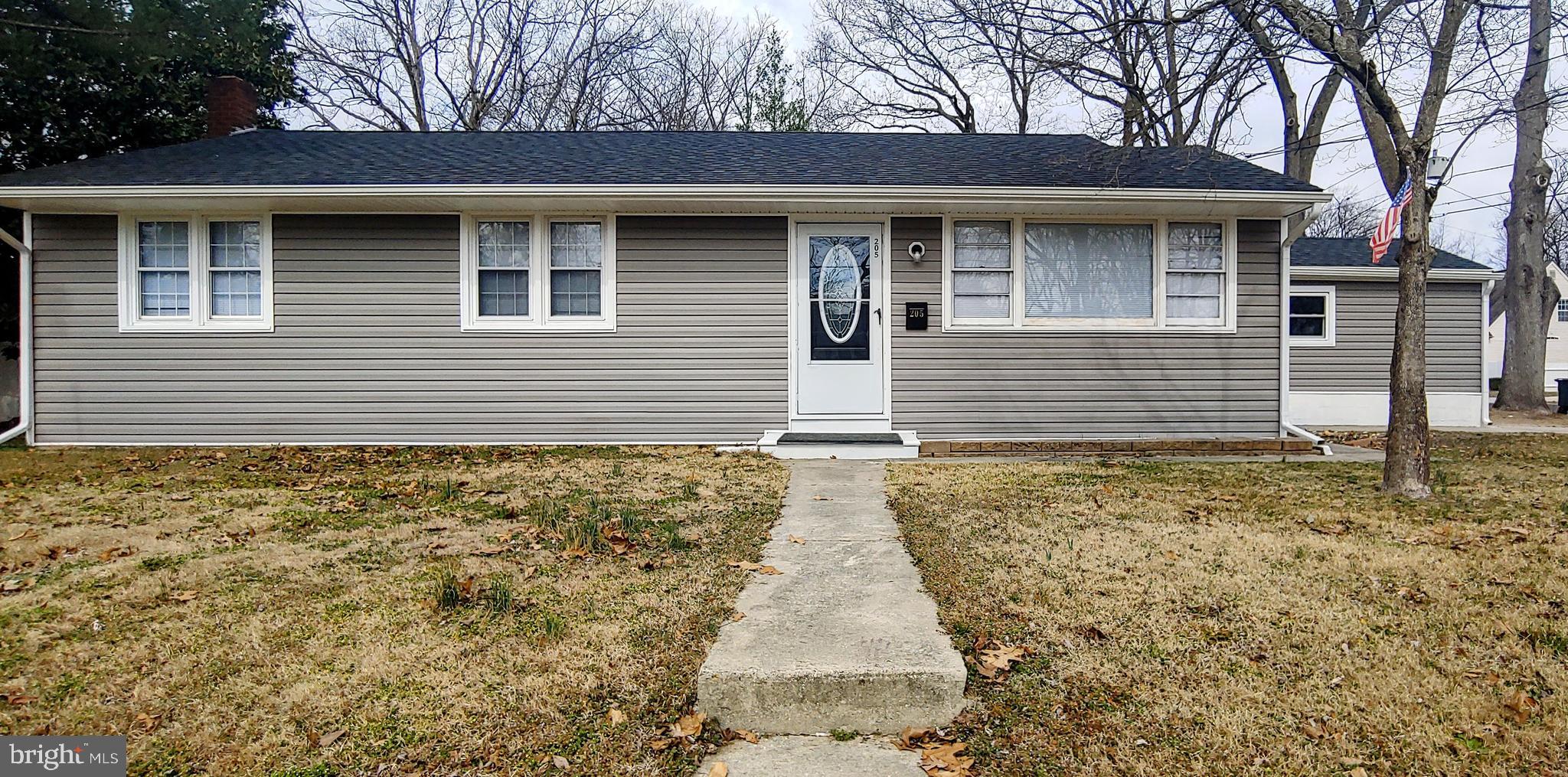 205 Davis Road Runnemede, NJ 08078 - Photo 2 of 32