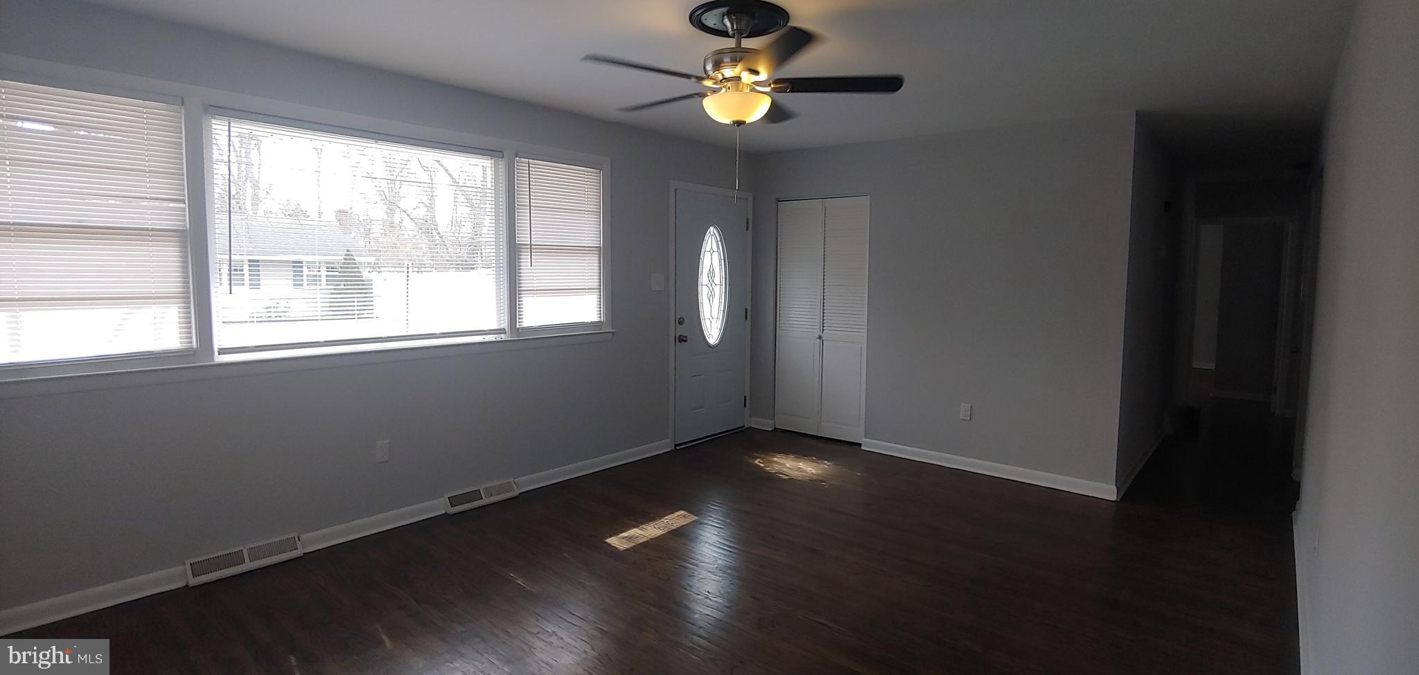 205 Davis Road Runnemede, NJ 08078 - Photo 11 of 32