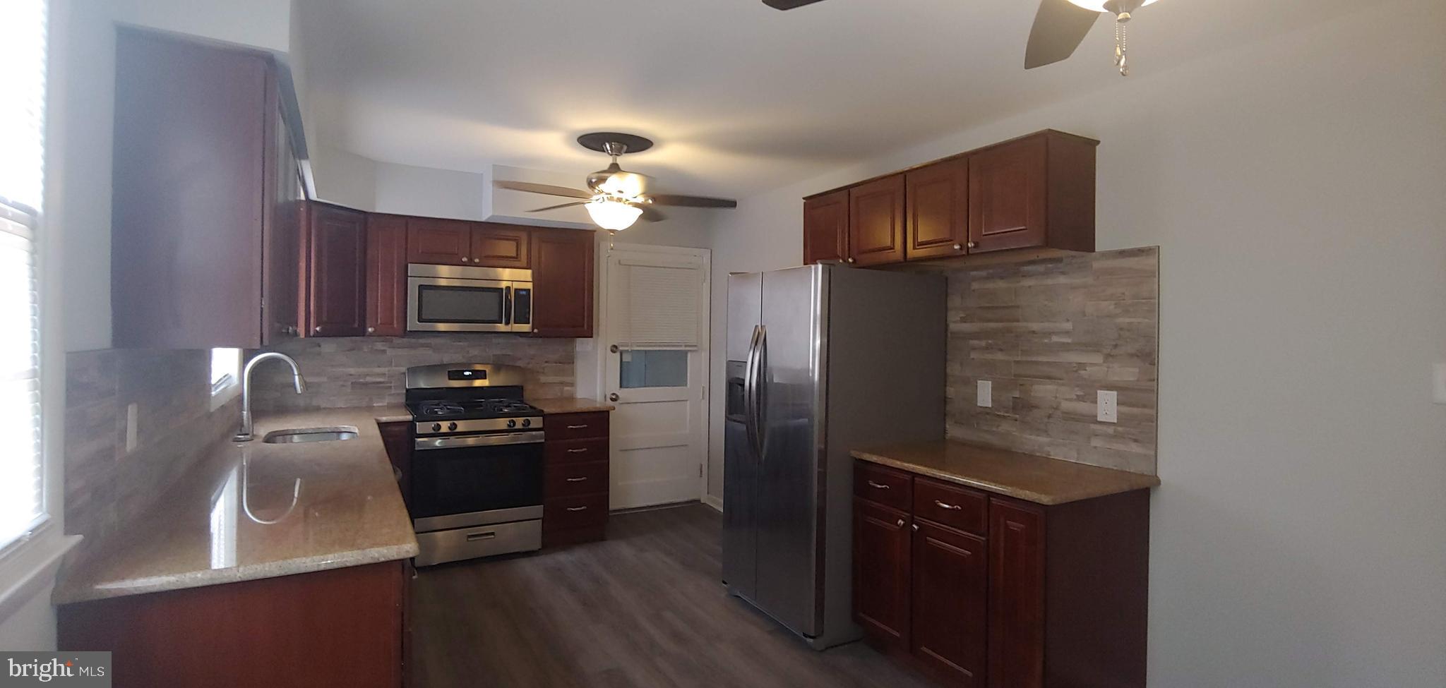 205 Davis Road Runnemede, NJ 08078 - Photo 14 of 32