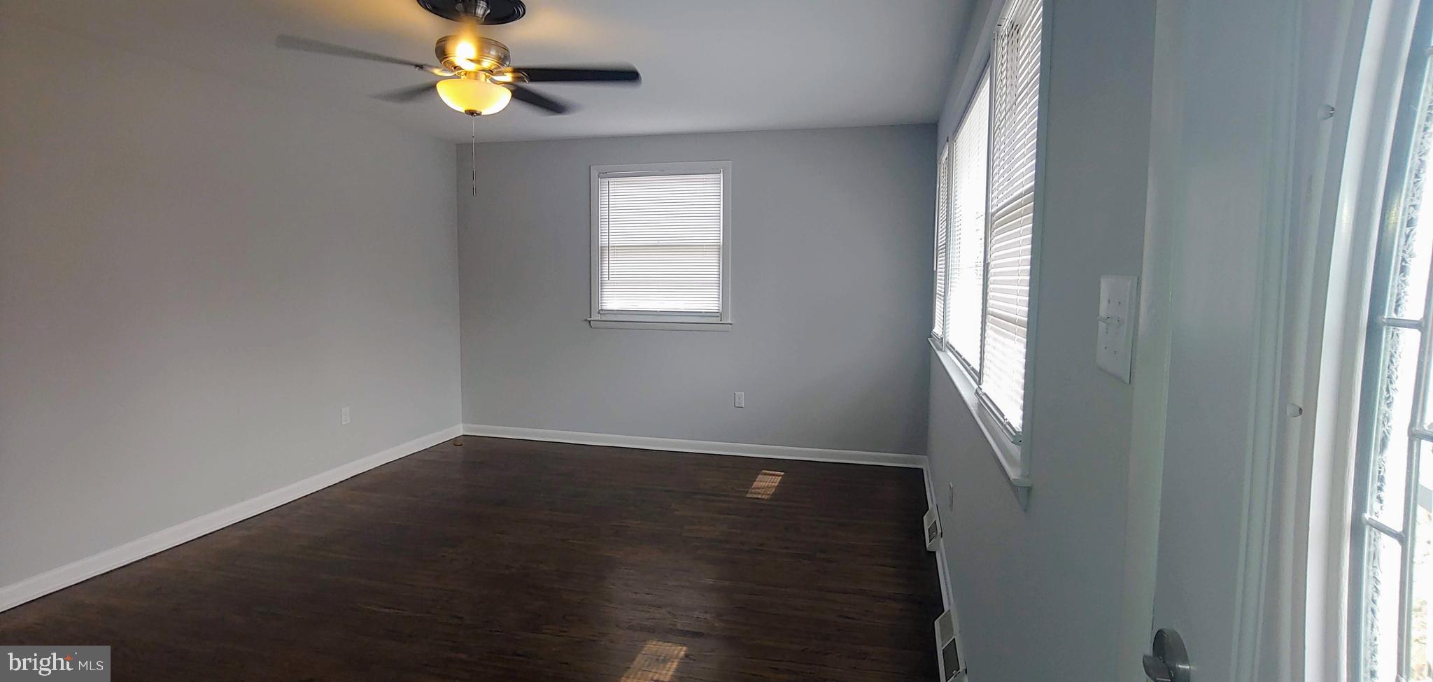 205 Davis Road Runnemede, NJ 08078 - Photo 9 of 32