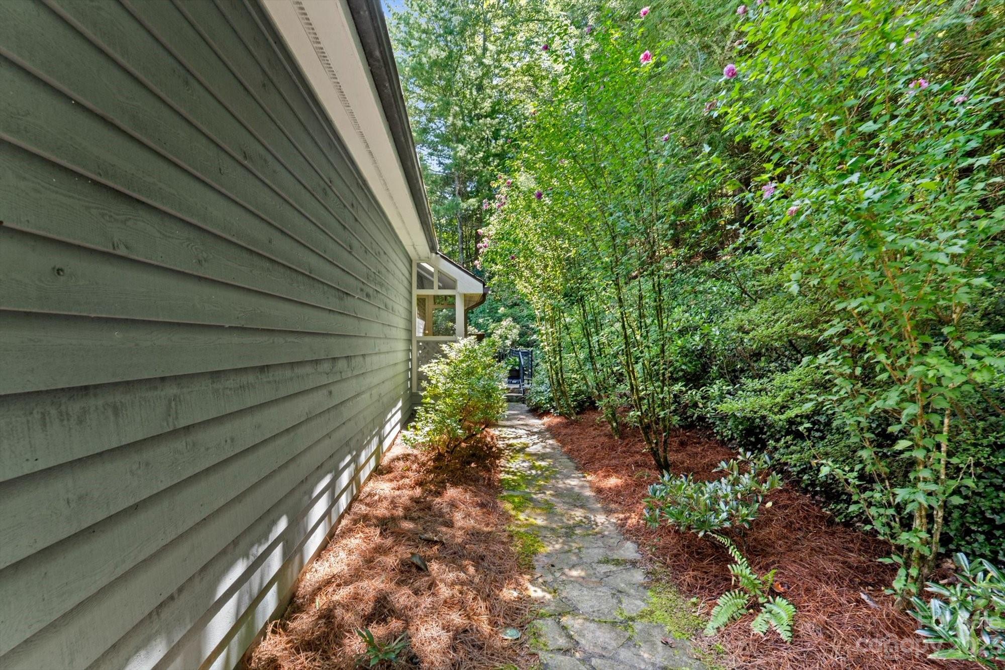 210 Laurel Ridge Road, Unit 5 Asheville, NC 28805 - Photo 33 of 39 Gallery Image 33