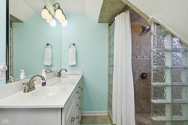 $1,297,950 | 7891 West Whiteland Road, Bargersville, IN 46106