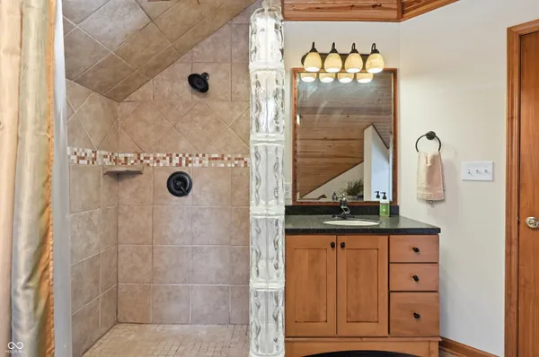 $1,297,950 | 7891 West Whiteland Road, Bargersville, IN 46106