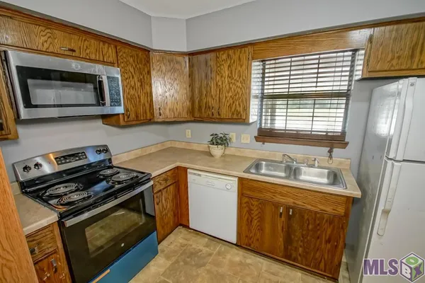 $114,900 | 16382 Hooper Road, Unit A1, Greenwell Springs, LA 70739