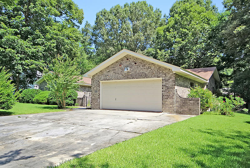 111 Woodthrush Road Summerville, SC 29485 - Photo 3 of 26 202-copy