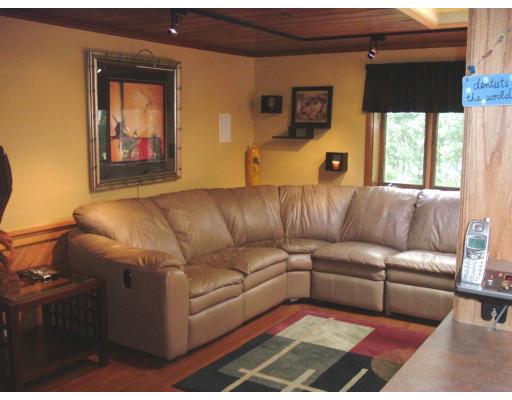 168 Birch Road Longmeadow, MA 01106 - Photo 4 of 13 a living room with furniture and a window
