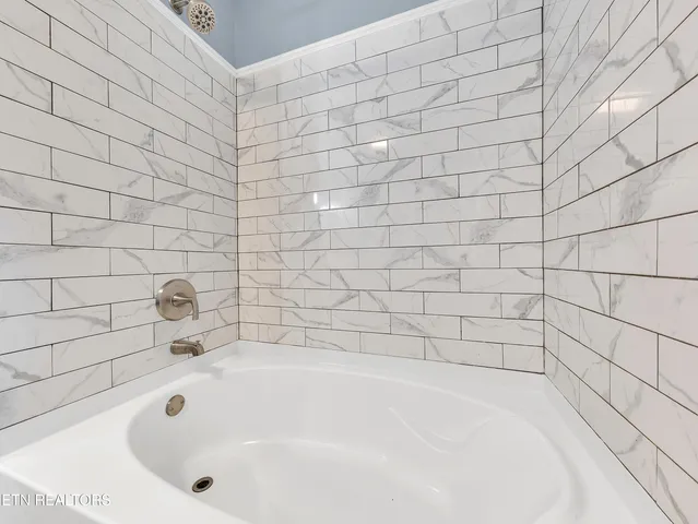 $275,500 | 623 Whippoorwill Drive, Talbott, TN 37877