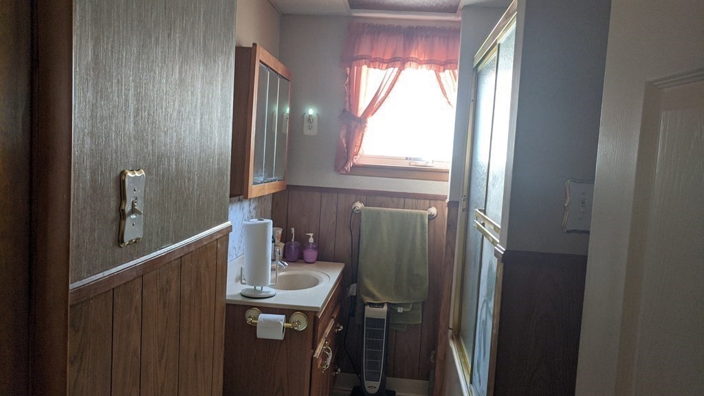939 Maple Street Fall River, MA 02720 - Photo 17 of 40 Gallery Image 17