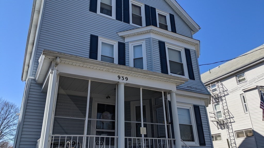 939 Maple Street Fall River, MA 02720 - Photo 5 of 40 Gallery Image 5