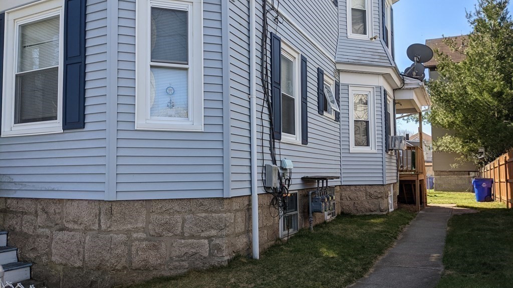 939 Maple Street Fall River, MA 02720 - Photo 6 of 40 Gallery Image 6