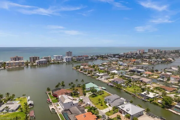 $5,900,000 | 371 Bayside Avenue, Naples, FL 34108