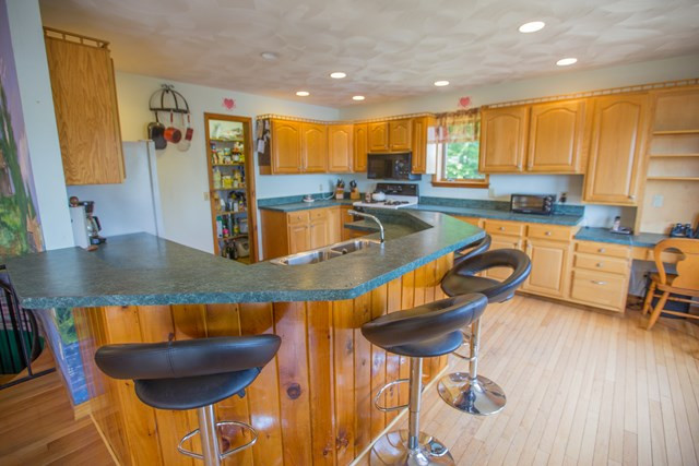 573 Hollywood Road Old Forge, NY 13420 - Photo 13 of 16 Gallery Image 13