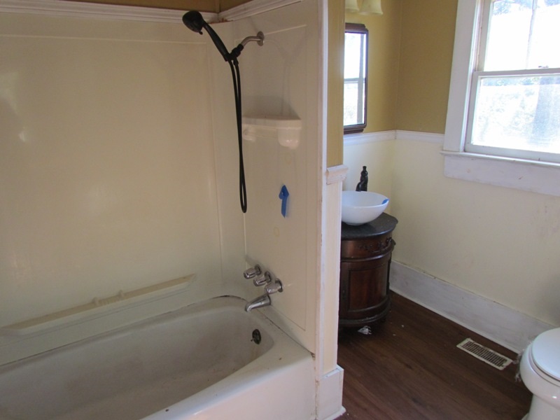 8483 Old Laurens Road Gray Court, SC 29645 - Photo 16 of 19 Gallery Image 16