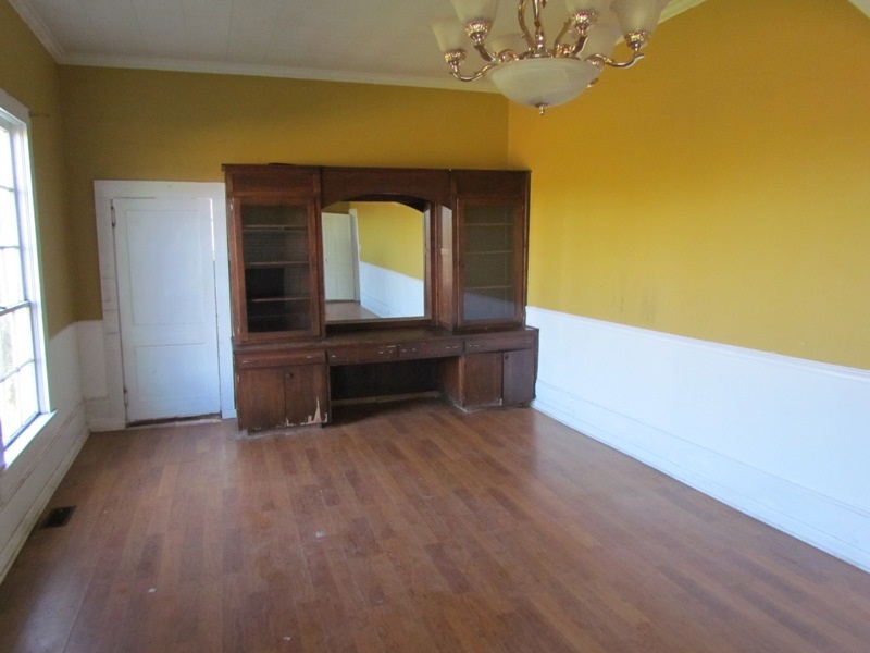 8483 Old Laurens Road Gray Court, SC 29645 - Photo 4 of 19 Gallery Image 4