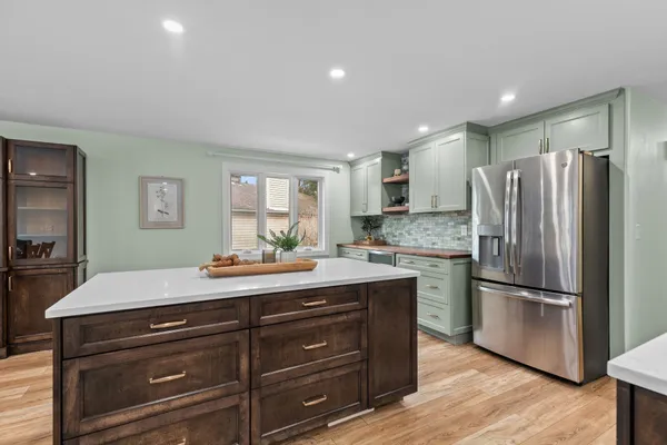 $424,900 | 3225 North Abendroth Street, Appleton, WI 54914